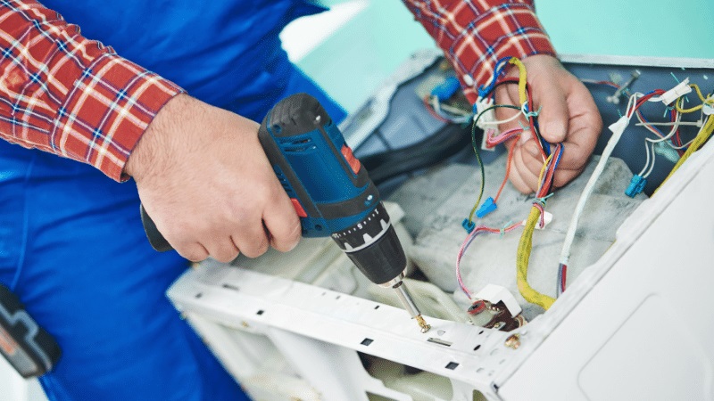 Serdivan Vaillant Vaillant çamaşır makinesi kart tamiri – Su almama arızası orijinal parça ile giderildi. - Teknik servis örneği